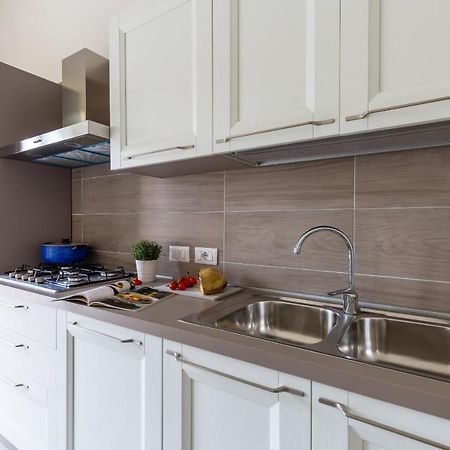 Chiara Modern Apartment By Wonderful Italy 那不勒斯 外观 照片