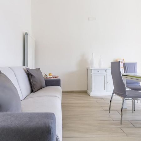 Chiara Modern Apartment By Wonderful Italy 那不勒斯 外观 照片